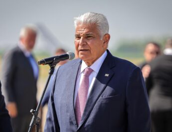 Presidente Mulino viajará a Ecuador para abordar temas de inversión, comercio y migración con su homólogo Daniel Noboa.